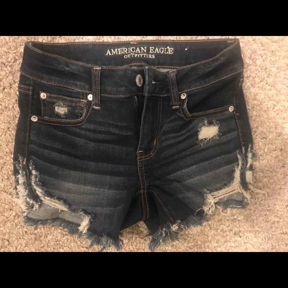 American Eagle Outfitters cut off blue jeans